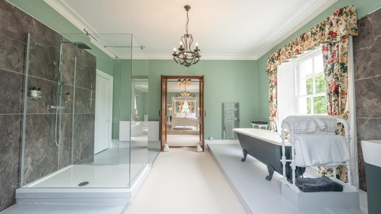 Pantybeiliau House Bed & Breakfast Gilwern Ngoại thất bức ảnh